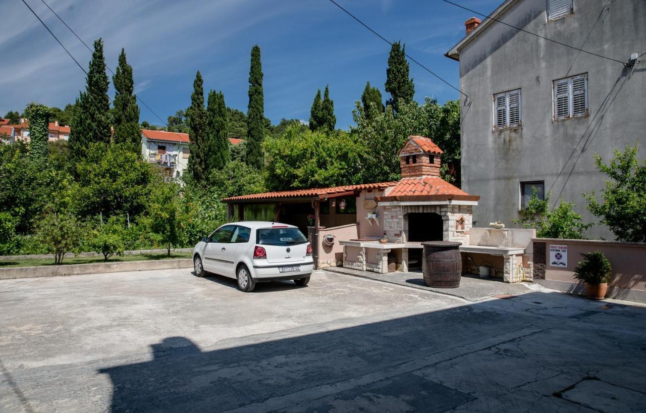 Apartments Luka Rab Town Exterior foto