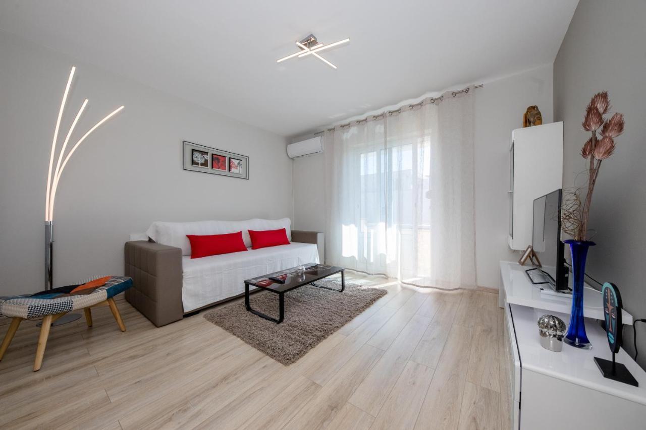 Apartments Luka Rab Town Exterior foto